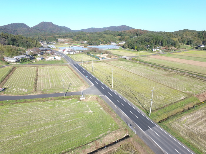 (一)小伊津港線（東郷～東福工区）県単舗装整備工事